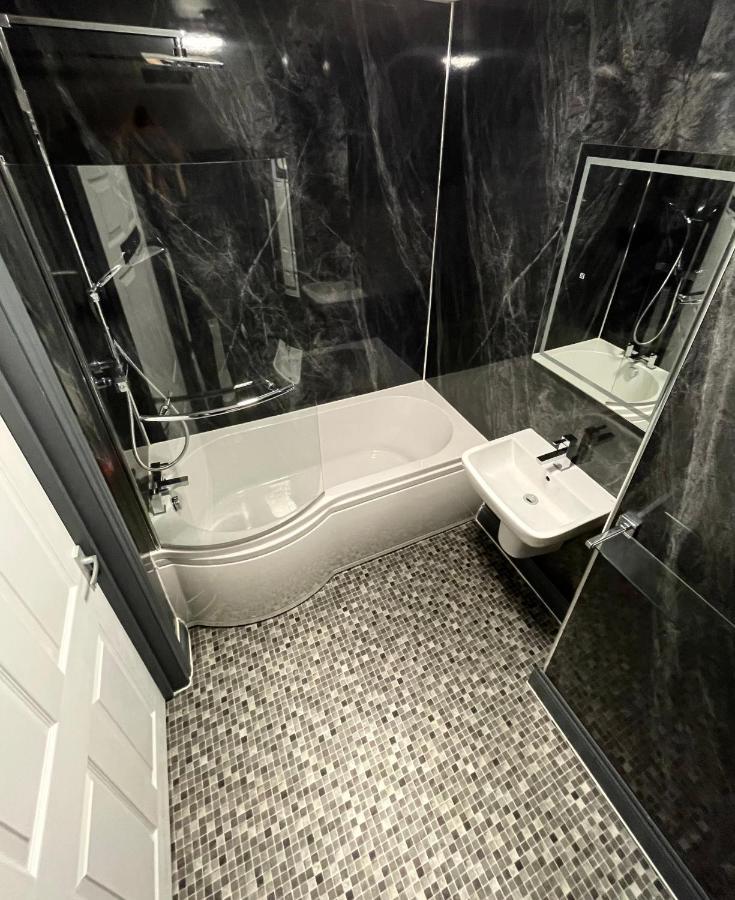 Cadmore Lodge Bed & Breakfast Tenbury Wells Extérieur photo