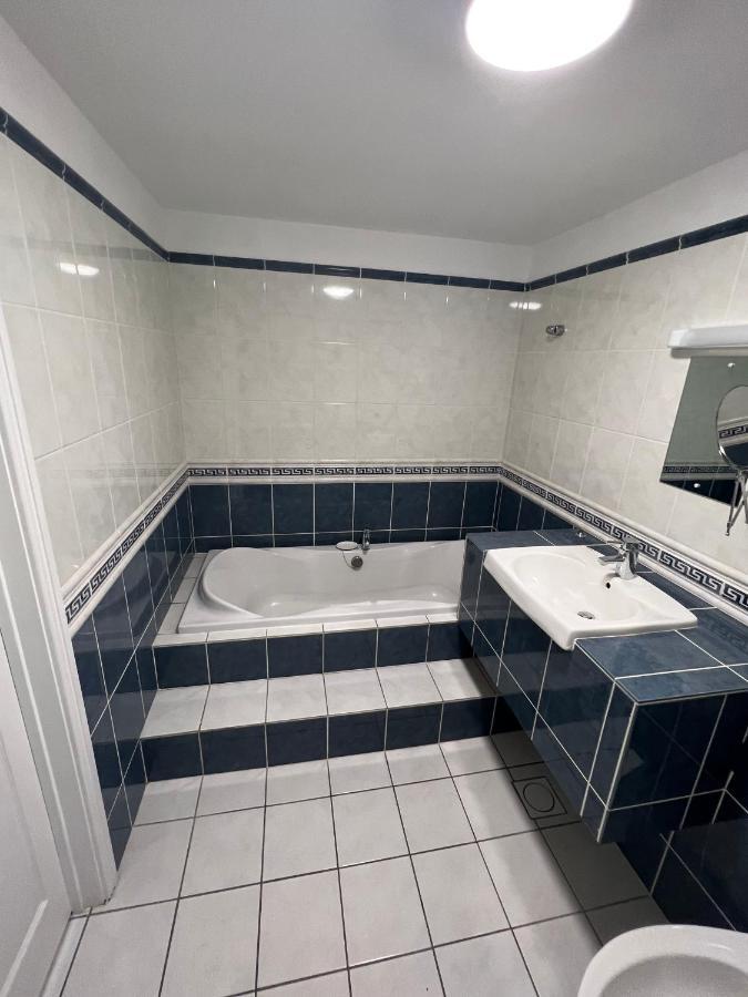 Cadmore Lodge Bed & Breakfast Tenbury Wells Extérieur photo